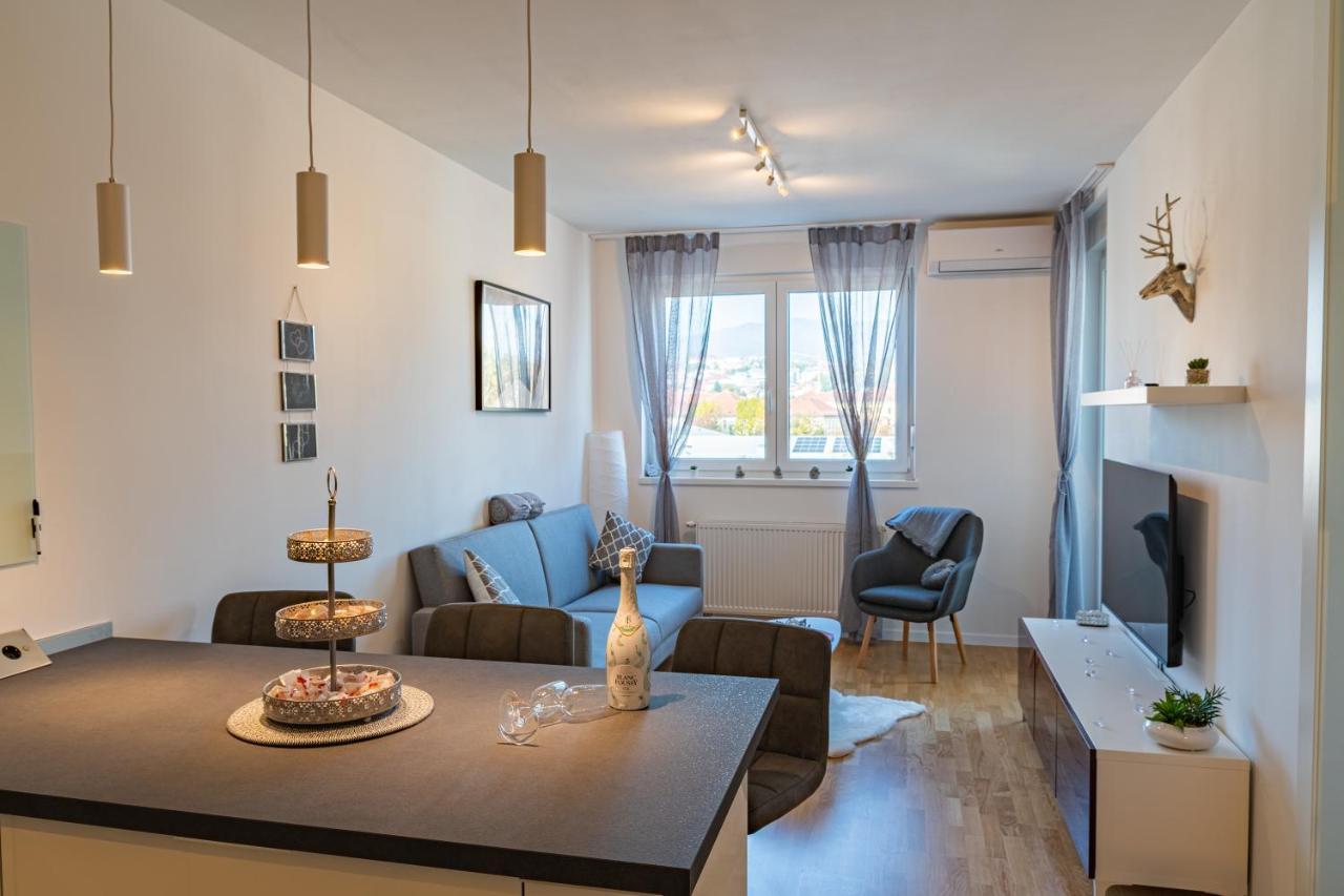 Flexible Selfcheckins 25 - Zagreb - Garage - Loggia - New - Luxury 아파트 외부 사진