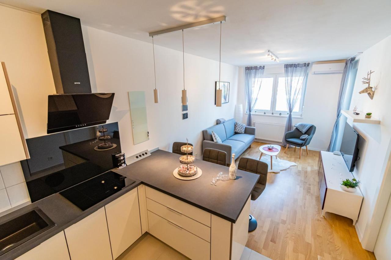 Flexible Selfcheckins 25 - Zagreb - Garage - Loggia - New - Luxury 아파트 외부 사진