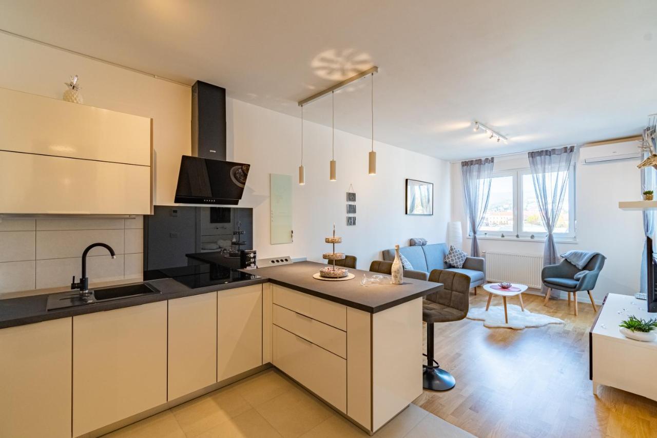 Flexible Selfcheckins 25 - Zagreb - Garage - Loggia - New - Luxury 아파트 외부 사진